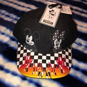 🌟HOST PICK🌟 Vans x Disney hat